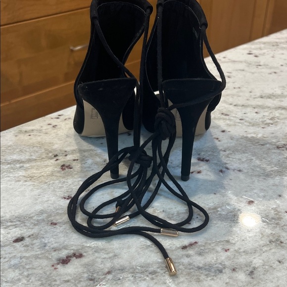 Elegant Black Women's Heeled Booties - Picture 4 of 6